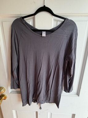 Pact Women's Gray Long Sleeve Scoop Neck Top